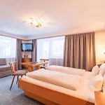 Garni Helvetia Hotel 3*