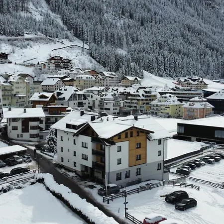 Hotel Garni Helvetia 3*