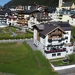 Garni Helvetia 3* Ischgl