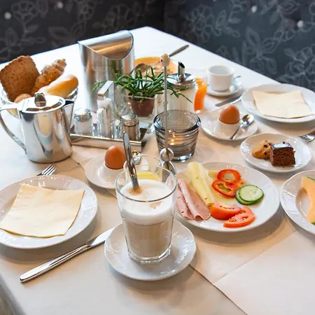 Garni Helvetia 3* ايشجل