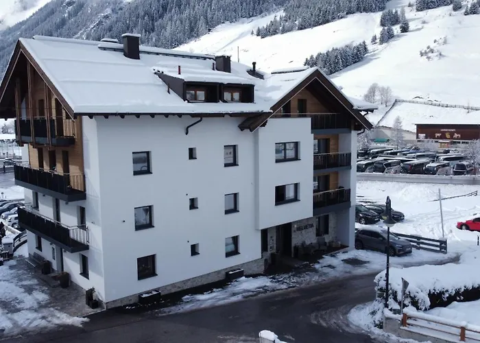 Отель Garni Helvetia 3*