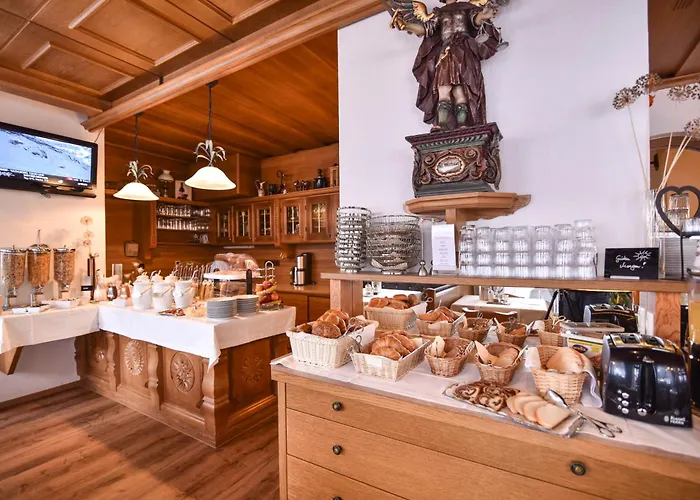 Garni Helvetia Отель 3*