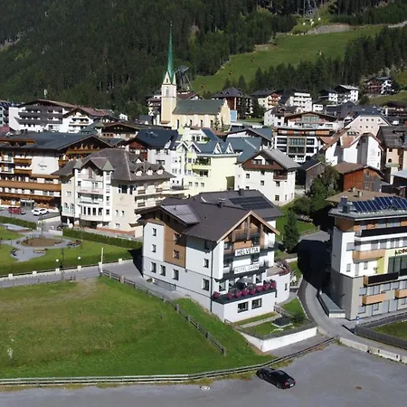 Garni Helvetia Hotell Ischgl